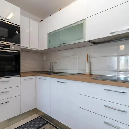 Apartment Melita Und Lara Trogir