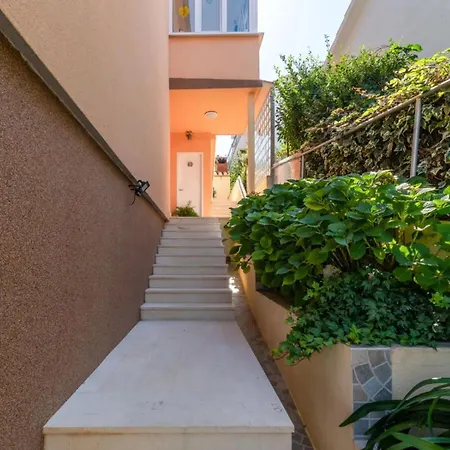 Melita Und Lara Apartment Trogir